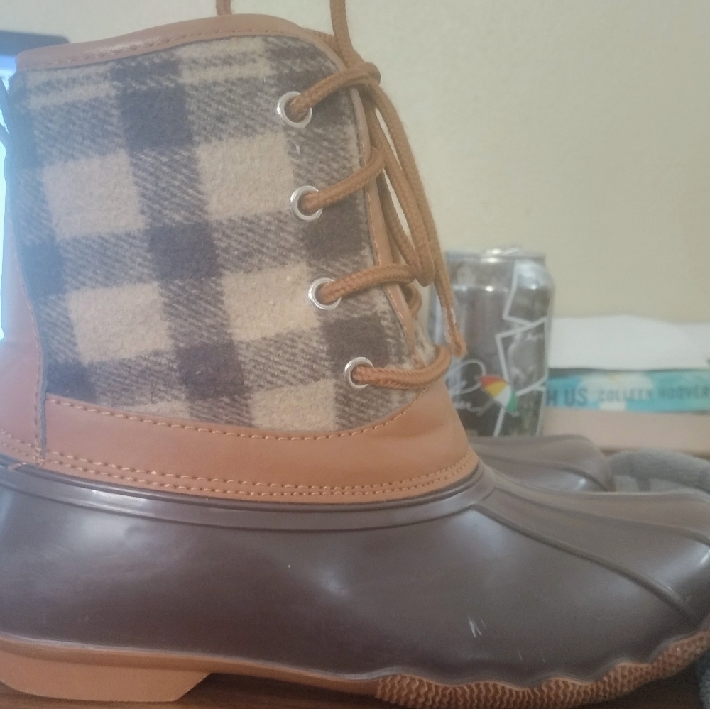 Boots - Picture 3 of 4
